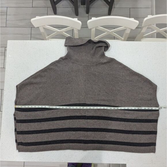 Banana Republic Factory Women Wool Blend Grayish Tan Poncho Sweater Cowl Neck M - Picture 5 of 10